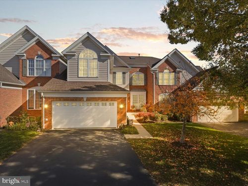 5709 Wheelwright Way, HAYMARKET, VA, 20169-3184 | Card Image