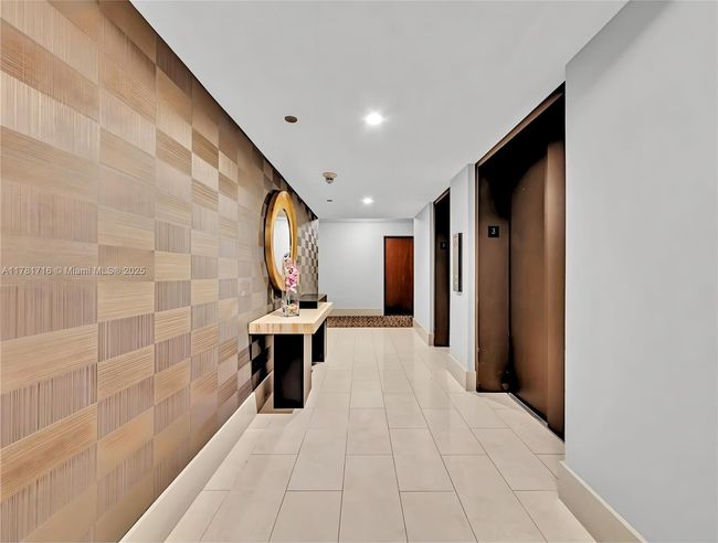 APT-1407C - 1420 Brickell Bay Dr, Condo with 2 bedrooms, 2 bathrooms and null parking in Miami FL | Image 5