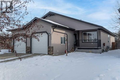 252 Lindsay Ave, Red Deer, AB, T4R3P3 | Card Image