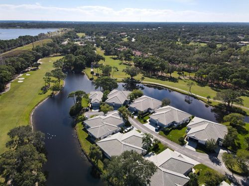 8-5662 Long Common Cir, SARASOTA, FL, 34235-2420 | Card Image