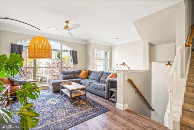 10136 Pale Rose Loop, Townhouse with 3 bedrooms, 3 bathrooms and null parking in BRISTOW VA | Image 9