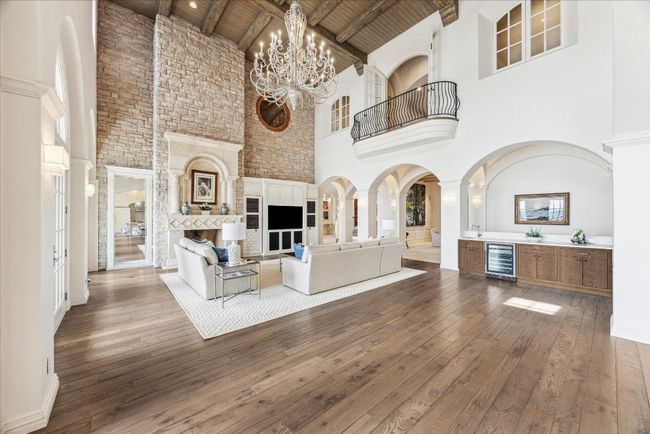 Open floor plan! | Image 10