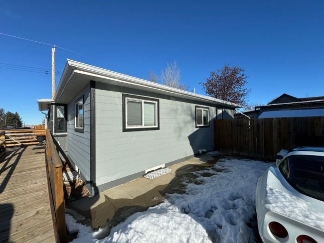 1203 42 Avenue N, Home with 3 bedrooms, 1 bathrooms and 6 parking in Lethbridge AB | Image 4