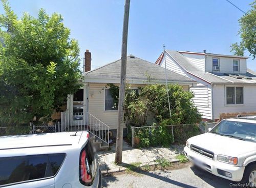19 Celeste Ct, Brooklyn, NY, 11229-5937 | Card Image