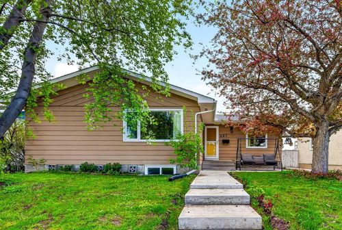 227 Martell Rd Ne, Calgary, AB, T2A2X2 | Card Image