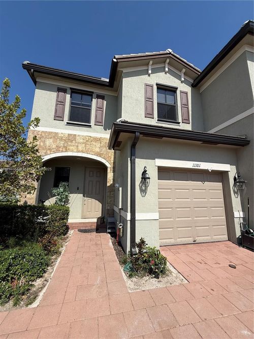 11101 W 33rd Ct, Hialeah, FL, 33018-2190 | Card Image