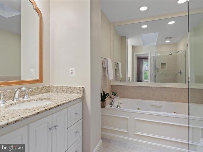 1564 Mclean Commons Ct, Townhouse with 3 bedrooms, 4 bathrooms and null parking in MCLEAN VA | Image 27