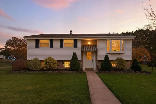 801 Redstone Dr, Allison Park, PA, 15101-4240 | Card Image