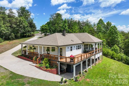 40-24 Chapel Hill Ln, Leicester, NC, 28748-0436 | Card Image