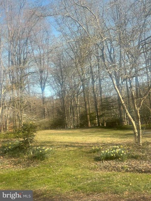 9131 Hollyoak Dr, BETHESDA, MD, 20817-1931 | Card Image