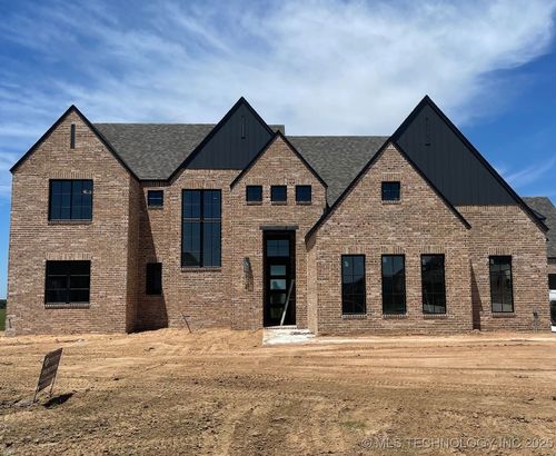 21 W 164th Pl S, Glenpool, OK, 74033-4484 | Card Image