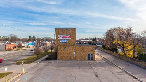 26095 5 Mile Rd, Redford, MI, 48239-3235 | Card Image