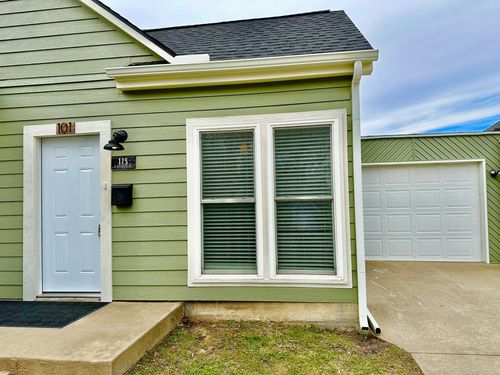 101-115 E College St, Sherman, TX, 75090-4935 | Card Image