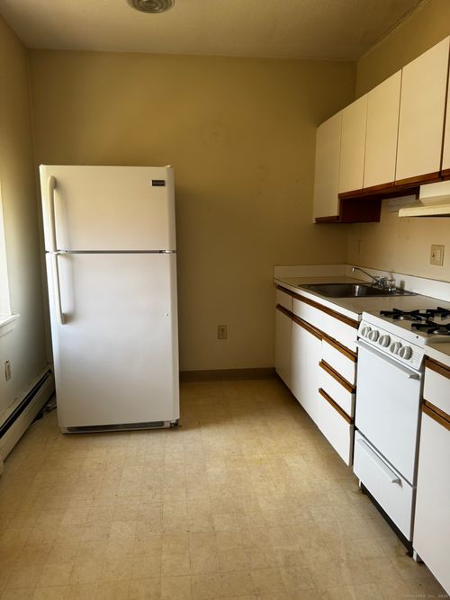 apt-301-27 Congress St, Hartford, CT, 06114-4000 | Card Image