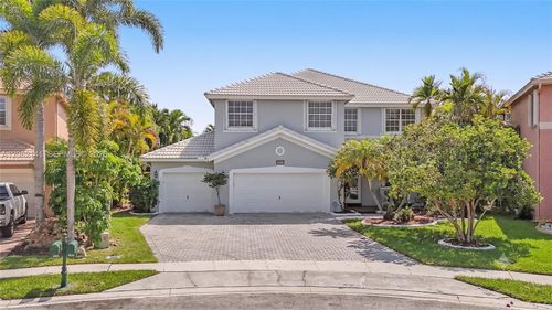 694 Sw 168th Way, Pembroke Pines, FL, 33027-1040 | Card Image