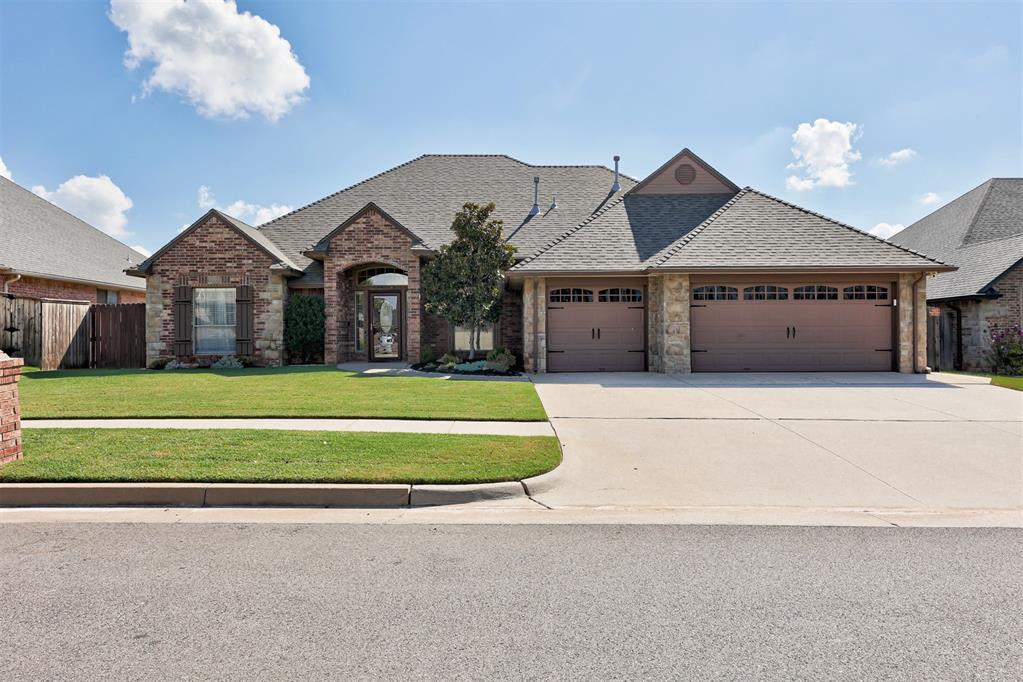 Wales Green Ave, Edmond, OK 73012