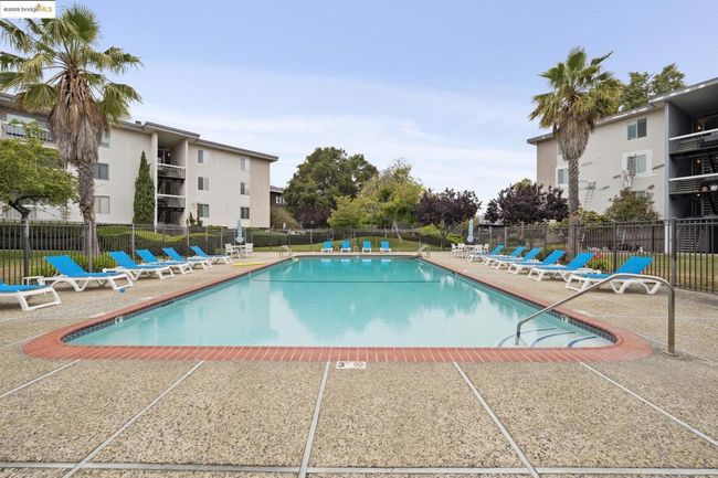 APT-320 - 960 Shorepoint Ct, Condo with 2 bedrooms, 2 bathrooms and 2 parking in Alameda CA | Image 55