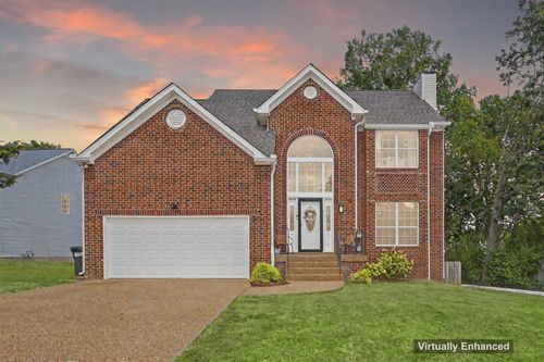 104 Brunswick Dr, Hendersonville, TN, 37075-3569 | Card Image