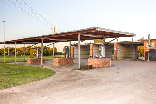 1300 Stonewall St, Greenville, TX, 75401 | Card Image