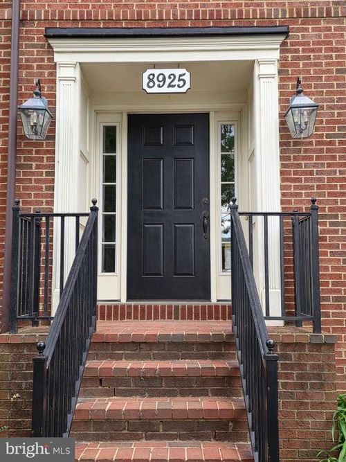 8925 Amelung St, FREDERICK, MD, 21704-7918 | Card Image