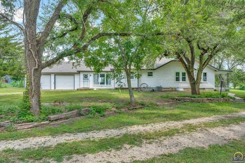 5228 Se 61st St, Berryton, KS, 66409-9302 | Card Image