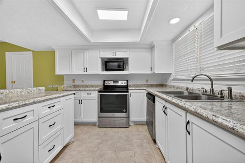 8602 Pottinger Dr, Houston, TX, 77083-6037 | Card Image