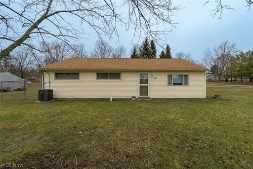 9345 Briar Dr, Streetsboro, OH, 44241-5505 | Card Image