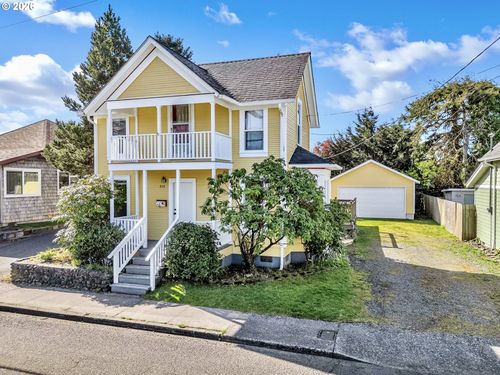 727 12th Ave, Seaside, OR, 97138 | Card Image