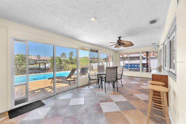 1012 Spindle Palm Way, House other with 3 bedrooms, 2 bathrooms and null parking in APOLLO BEACH FL | Image 23