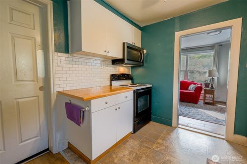 26 W Cherry Ave, Omak, WA, 98841-9707 | Card Image