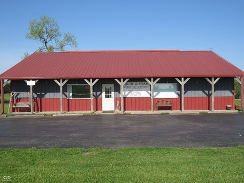 10140 S Us Highway 31, Elizabethtown, IN, 47232-9570 | Card Image