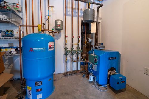 71 Island Pond Rd, Derry, NH, 03038-4120 | Card Image