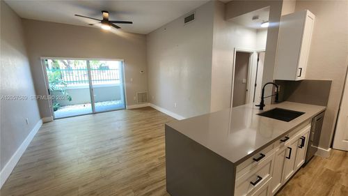 155-6001 Sw 70th St, South Miami, FL, 33143-3405 | Card Image