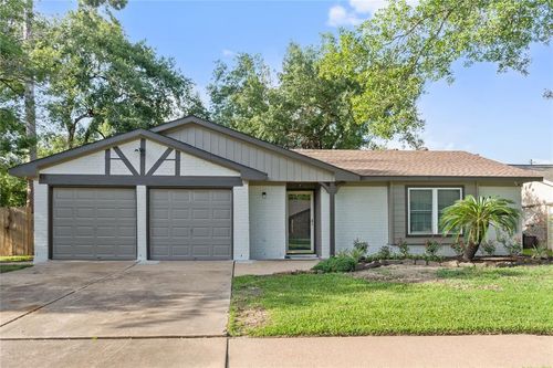 13855 Lantern Ln, Houston, TX, 77015-2327 | Card Image