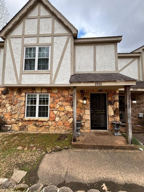 45-1935 Innsbruck Dr, Germantown, TN, 38138-2877 | Card Image