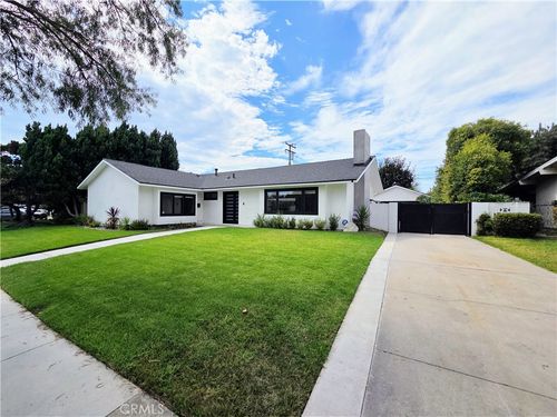 3041 Yellowtail Dr, Los Alamitos, CA, 90720-5248 | Card Image