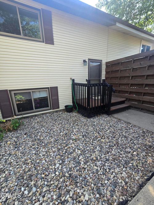 707 N 35th St, Bismarck, ND, 58501-3367 | Card Image