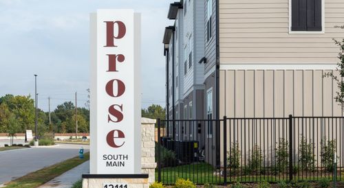 apt-7302-12111 Main St, Houston, TX, 77035-6213 | Card Image