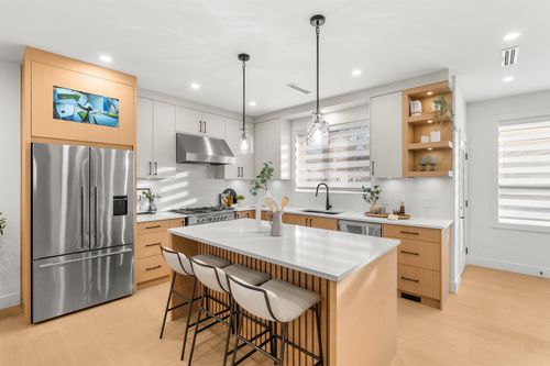 4810 42a Ave, Delta, BC, V4K1A1 | Card Image