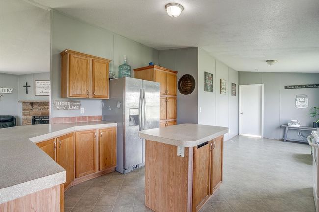2909 Berry Patch Ln, House other with 3 bedrooms, 2 bathrooms and null parking in Joshua TX | Image 12