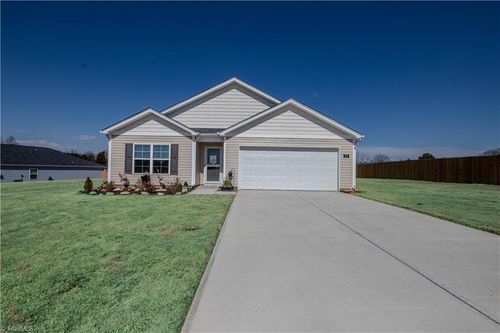 202 Alamos Ave, Lexington, NC, 27295-7728 | Card Image