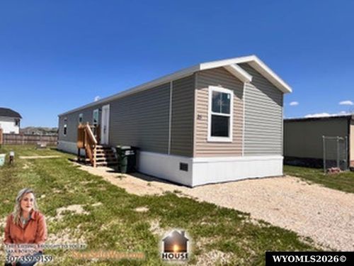 lot-17-401 S Russell Ave, Douglas, WY, 82633-3112 | Card Image