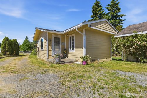 8516 Pepperidge Ln Se, Yelm, WA, 98597-9466 | Card Image