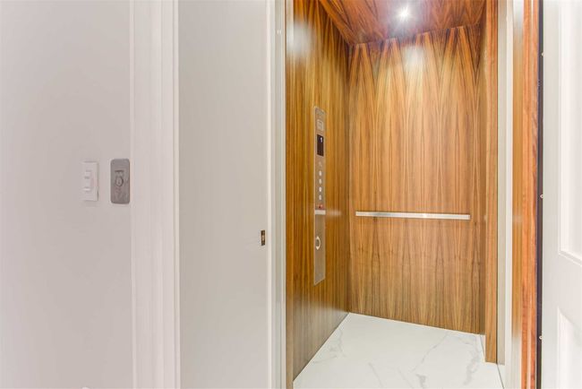 8 Cavalier Cres, House other with 5 bedrooms, 8 bathrooms and 11 parking in Thornhill ON | Image 31