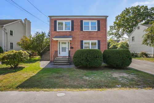 221 Hunyadi Ave, Fairfield, CT, 06824-4119 | Card Image