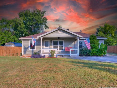 435 Woodcreek Cir, McQueeney, TX, 78123-3244 | Card Image