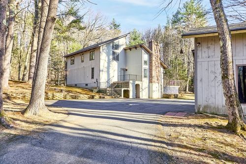22 Briggs Rd, Petersham, MA, 01366-9511 | Card Image