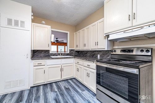 310 N Van Buren St, San Angelo, TX, 76901-3240 | Card Image