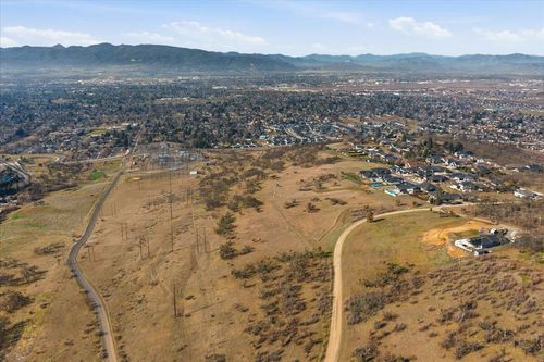 tl-303-0 Cadet Drive, Medford, OR, 97504 | Card Image