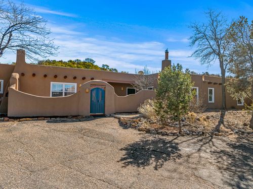 117 Barranca Road, Santa Fe, NM, 87501 | Card Image